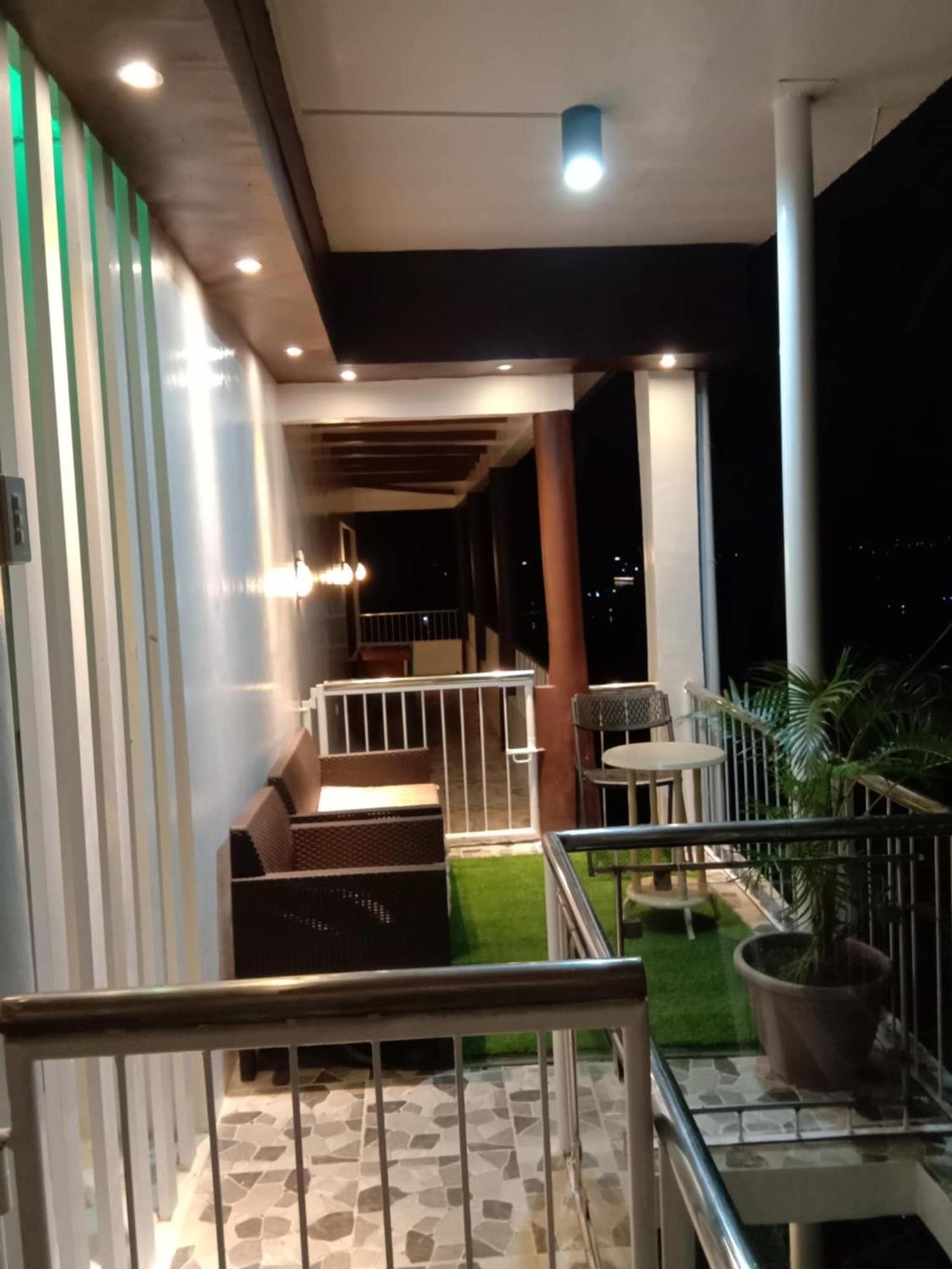 Jcv Rooms ซูริเกา ภายนอก รูปภาพ